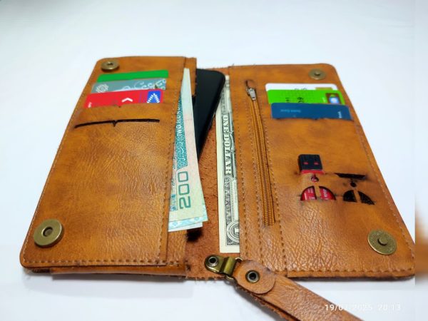 کیف  پول چرم مصنوعی با 4 رنگ بندی متفاوت